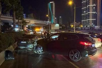 İzmir'de zincirleme kaza! 4 kişi yaralı