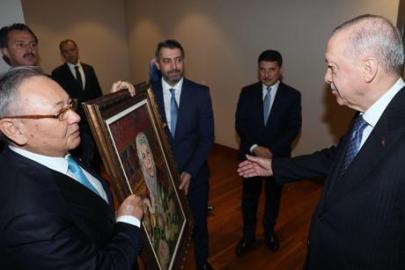 'Kurultay Fenomeni' kitabı, Cumhurbaşkanı Erdoğan'a takdim edildi
