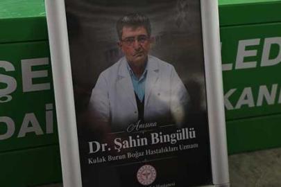 Önce çocuklara can yeleği giydirdi! Tekne faciasında can veren doktor memleketinde toprağa verildi